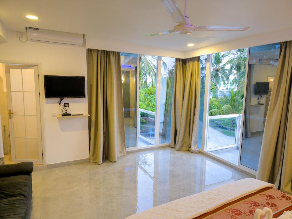 Arora View Hotel Maafushi Exterior foto
